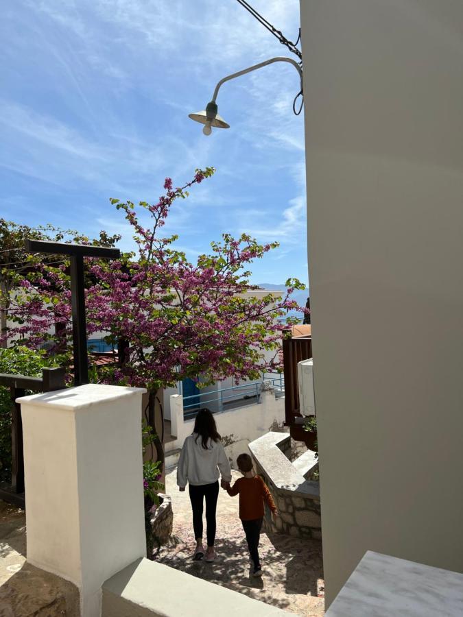 Luca'S Houses Chalki Town Bagian luar foto