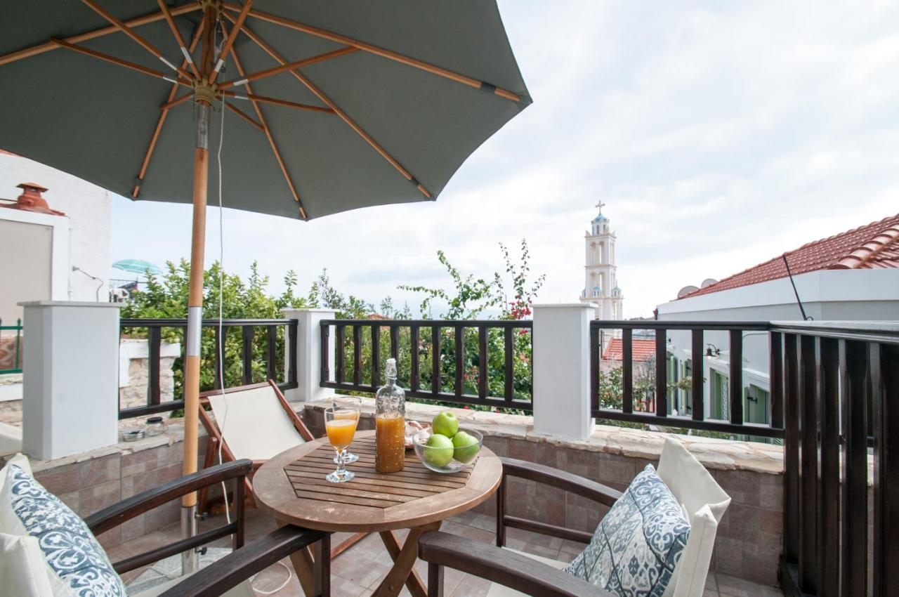 Luca'S Houses Chalki Town Bagian luar foto