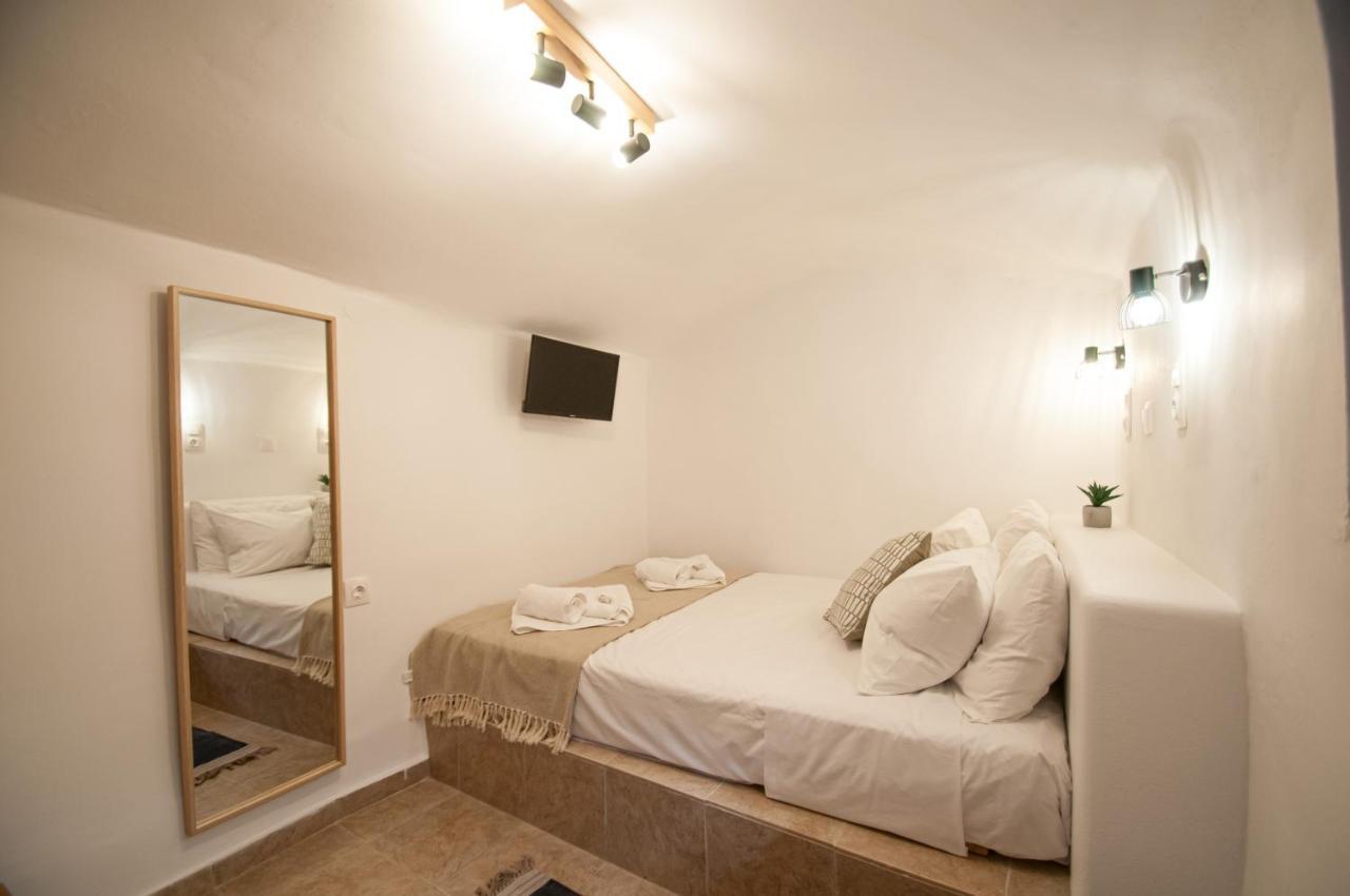 Luca'S Houses Chalki Town Bagian luar foto