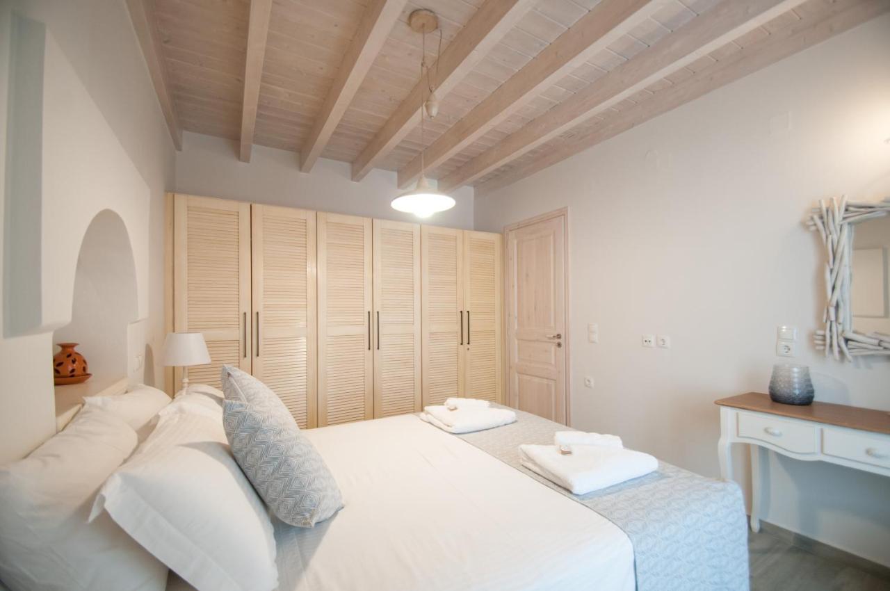 Luca'S Houses Chalki Town Bagian luar foto