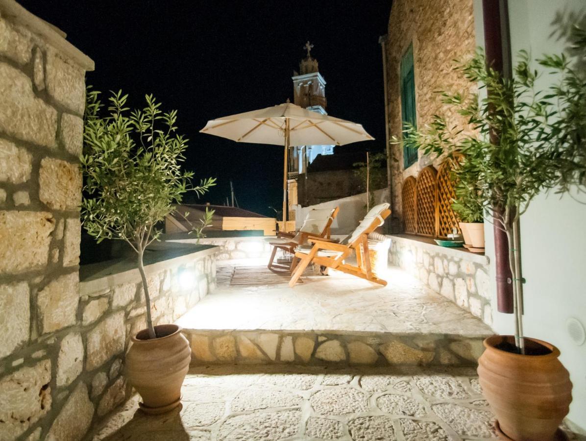 Luca'S Houses Chalki Town Bagian luar foto